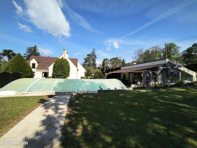Propriété 6 pièces 203 m²