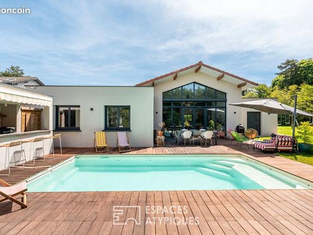 Propriété 6 pièces 203 m²