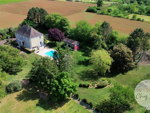 Propriété 6 pièces 203 m²