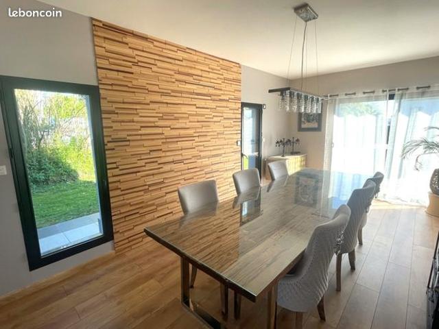 Propriété 6 pièces 214 m²