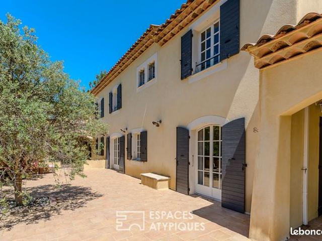 Propriété 6 pièces 214 m²