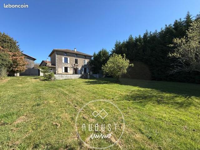 Propriété 6 pièces 214 m²