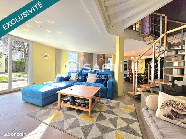 Propriété 6 pièces 214 m²
