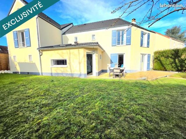 Propriété 6 pièces 214 m²