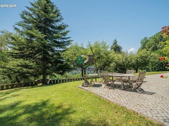 Propriété 6 pièces 215 m²