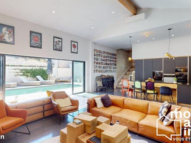 Propriété 6 pièces 215 m²