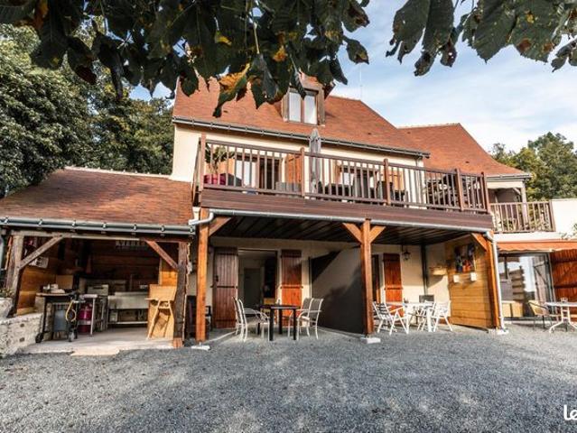 Propriété 6 pièces 215 m²