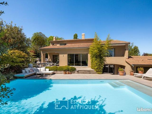 Propriété 6 pièces 215 m²