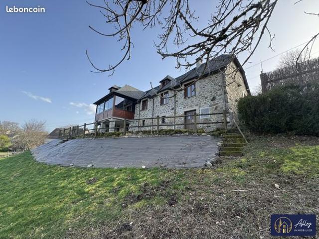 Propriété 7 pièces 215 m²