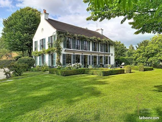 Propriété 6 pièces 216 m²