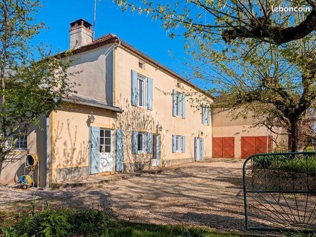 Propriété 6 pièces 216 m²