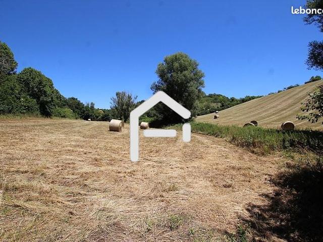 Propriété 6 pièces 216 m²