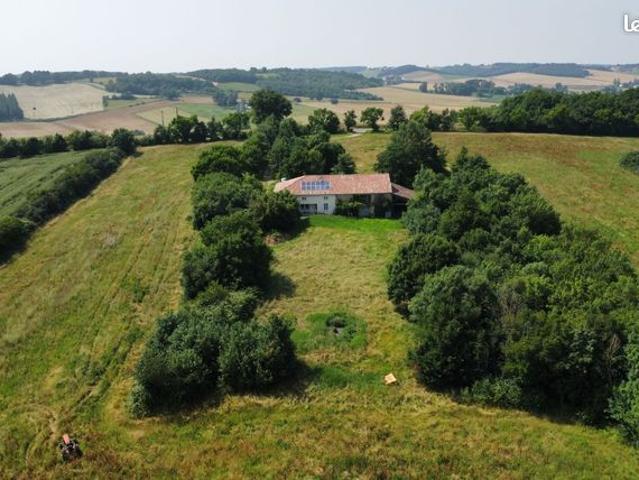 Propriété 6 pièces 217 m²
