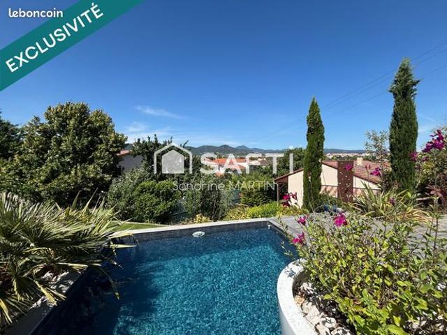 Propriété 6 pièces 220 m²