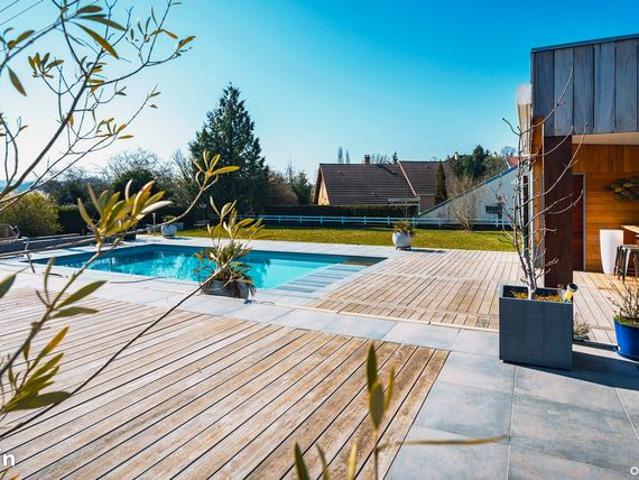 Propriété 6 pièces 218 m²