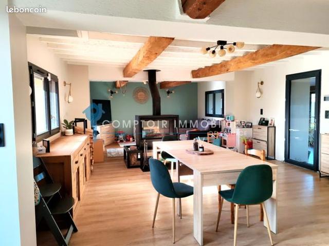 Propriété 6 pièces 218 m²