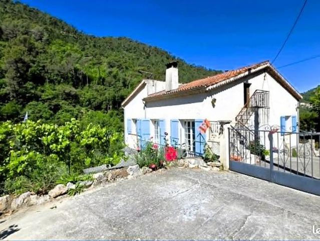 Propriété 6 pièces 210 m²