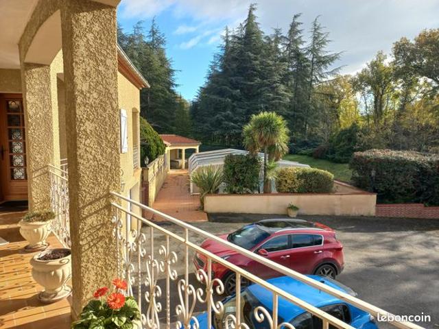 Propriété 6 pièces 210 m²