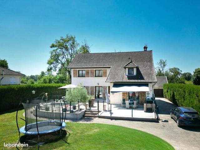 Propriété 6 pièces 210 m²