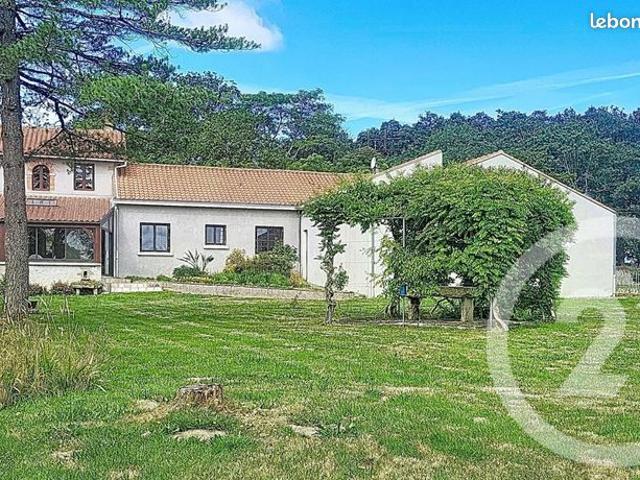 Propriété 6 pièces 210 m²