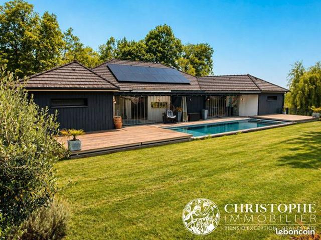 Propriété 6 pièces 212 m²