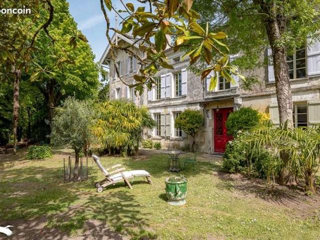 Propriété 6 pièces 212 m²