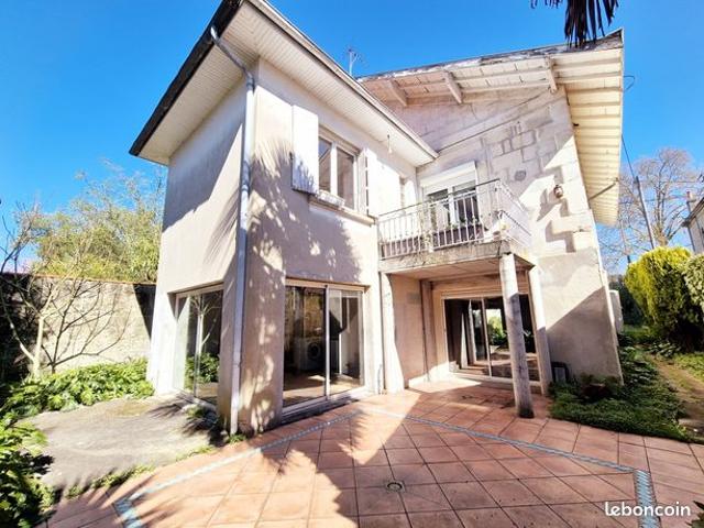 Propriété 6 pièces 212 m²