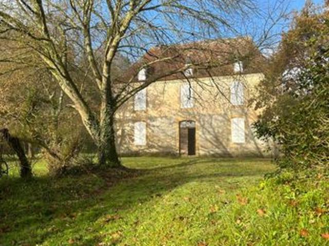 Propriété 6 pièces 213 m²