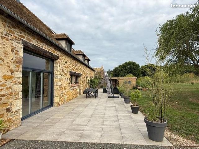 Propriété 6 pièces 224 m²