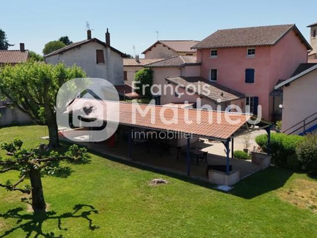 Propriété 6 pièces 224 m²