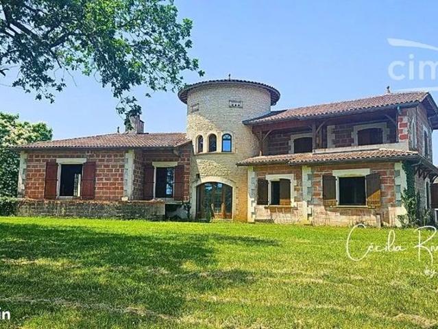 Propriété 6 pièces 225 m²
