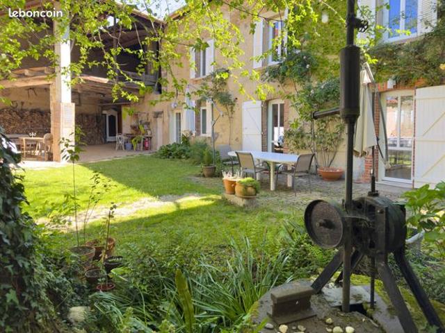 Propriété 6 pièces 225 m²