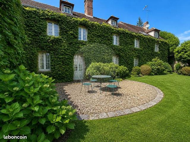 Propriété 6 pièces 225 m²