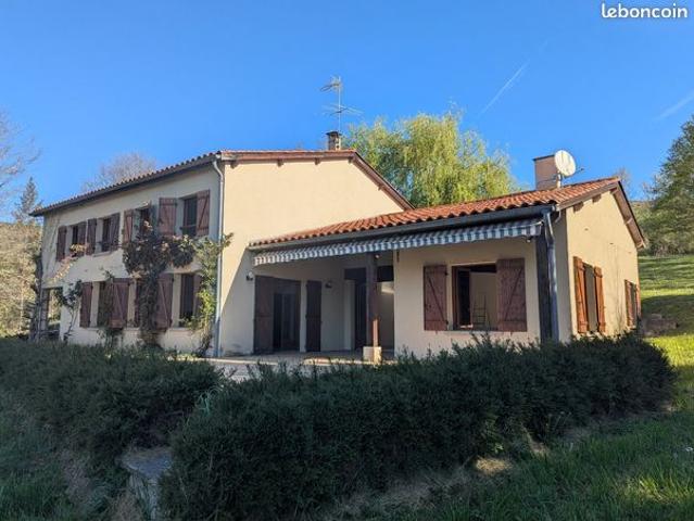 Propriété 6 pièces 225 m²