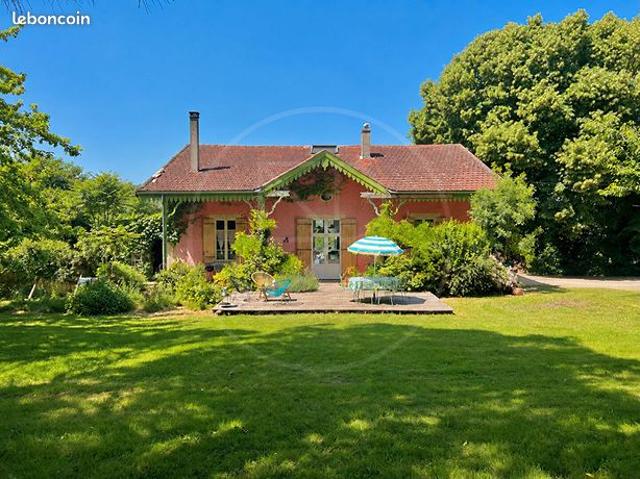 Propriété 6 pièces 226 m²
