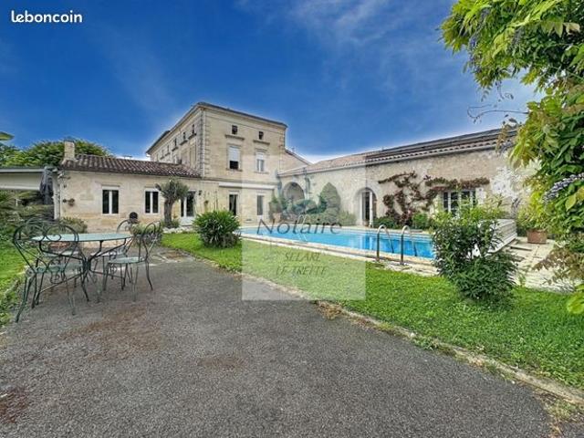 Propriété 6 pièces 227 m²