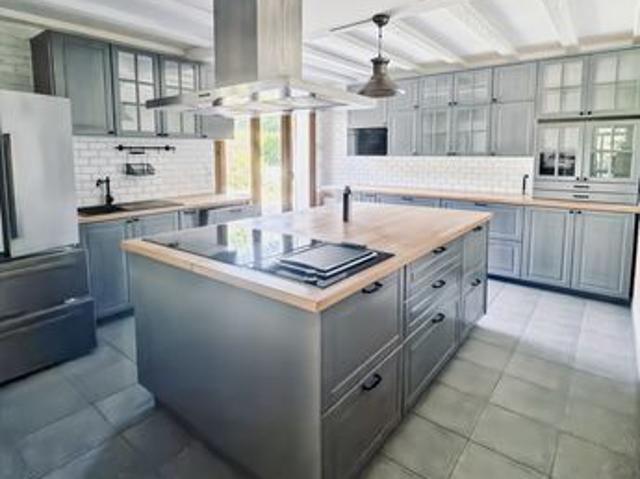 Propriété 7 pièces 228 m²