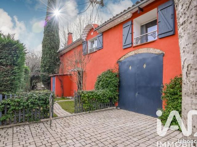 Propriété 6 pièces 228 m²