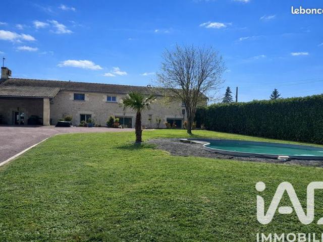 Propriété 6 pièces 228 m²