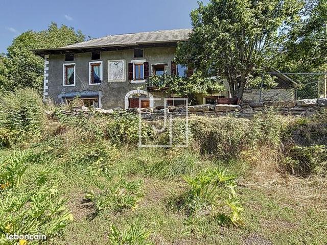 Propriété 6 pièces 228 m²