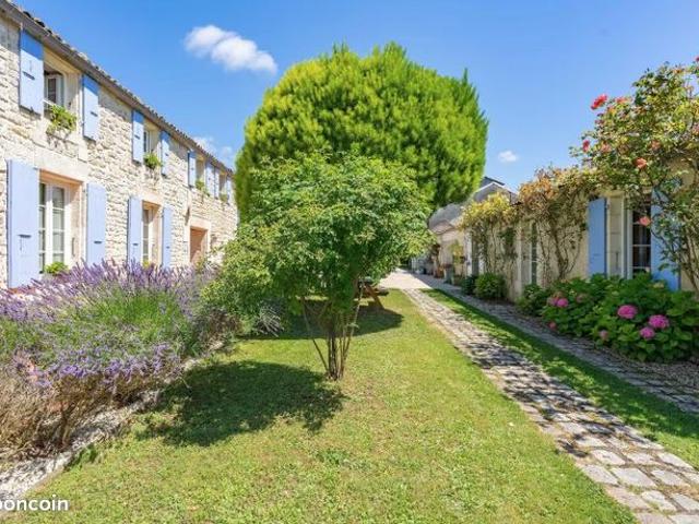 Propriété 7 pièces 220 m²