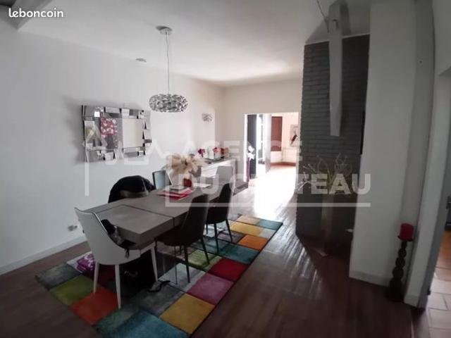 Propriété 6 pièces 220 m²