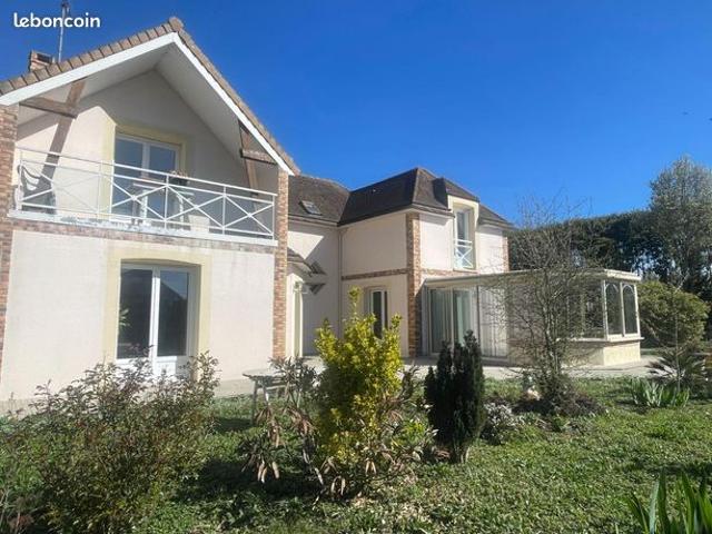 Propriété 6 pièces 220 m²