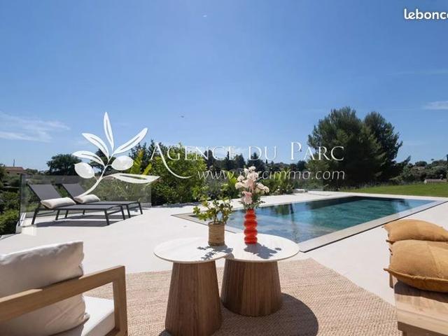 Propriété 6 pièces 220 m²