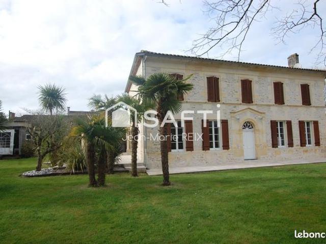 Propriété 6 pièces 220 m²