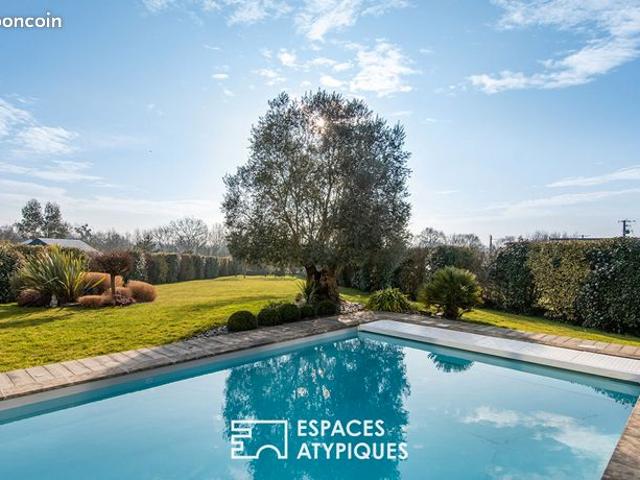 Propriété 6 pièces 222 m²