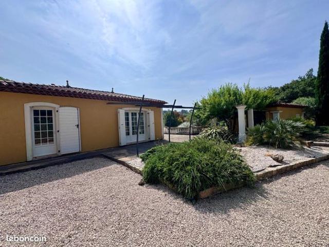 Propriété 6 pièces 223 m²