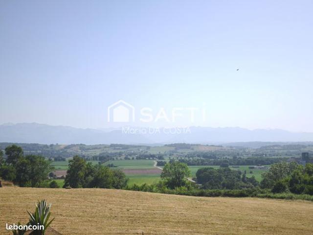 Propriété 6 pièces 235 m²