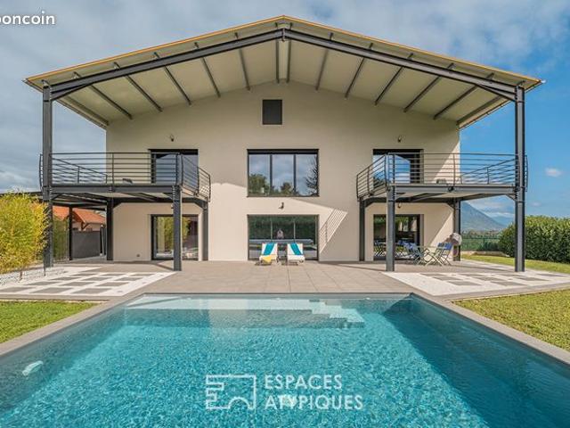 Propriété 6 pièces 235 m²
