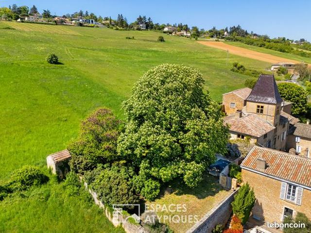 Propriété 6 pièces 235 m²